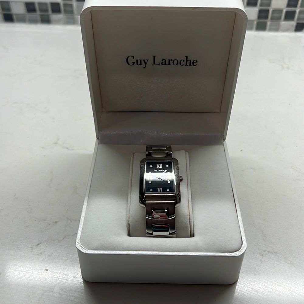Guy Laroche Watch